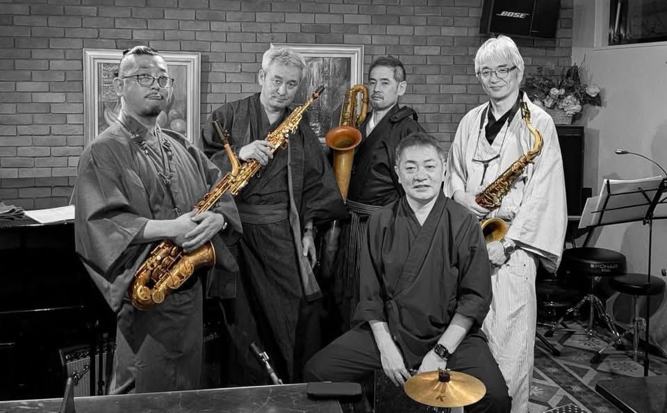Spicy & Hot Sax Quartet